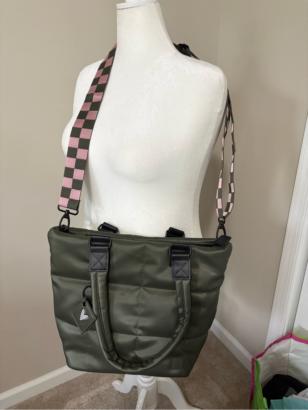 IHKWIP Checkmate Quilted tote - Picture 9 of 9